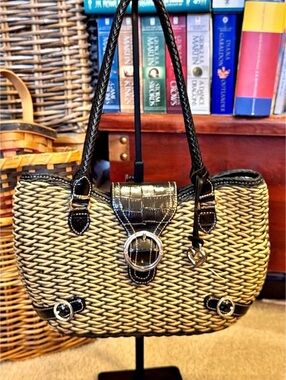Brighton Woven Shoulder Bag in Brown & Black